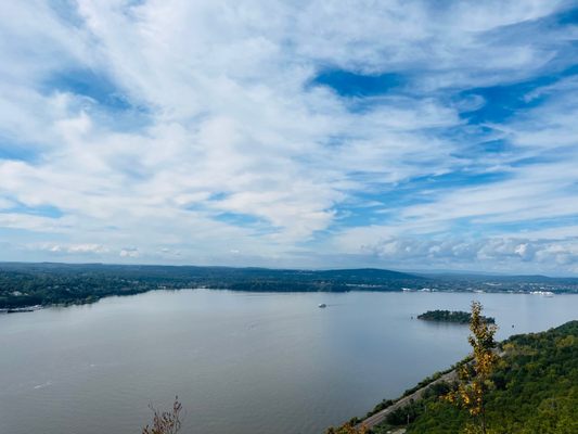 Breakneck Ridge by null