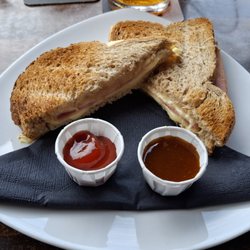 De Gouden Leeuw Café Zalen