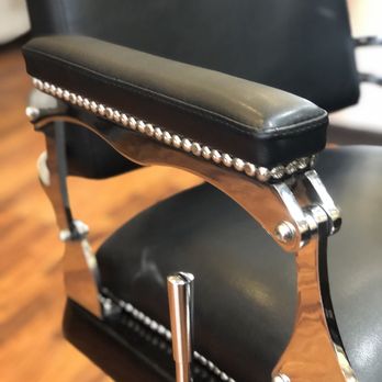 Chapitre 7 - Barbier Nîmes - Hair Salons Near Me - Nîmes, 30