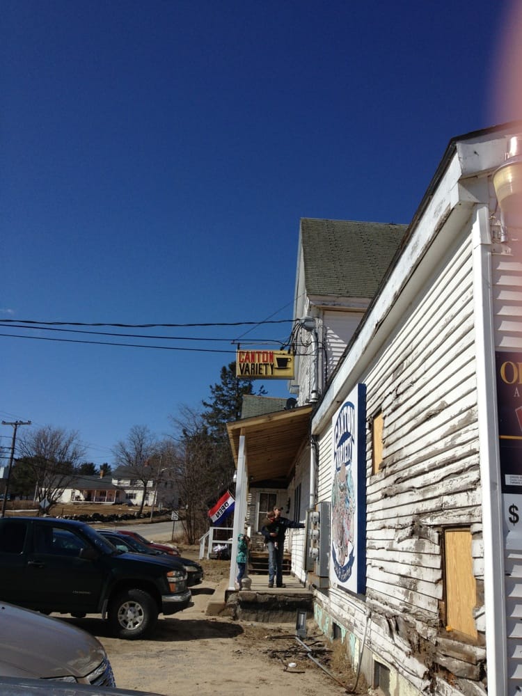 CANTON VARIETY Updated October 2024 17 Main St, Canton, Maine
