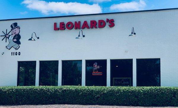 Leonard's Pit Barbecue by null