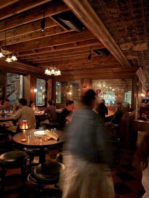 Gilt Bar by null