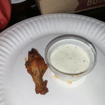 Uncle Tony's - This is a joke!! You will be getting bones instead of CHICKEN WINGS!!! Do not order . Stick to dominoes horn wings instead... - Italian Near Me - Valley Glen, California Uncle Tony's - This is a joke!! You will be getting bones instead of CHICKEN WINGS!!! Do not order . Stick to dominoes horn wings instead... - Italian Near Me - Valley Glen, California
