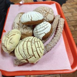 Dulce Vida Bakery - Pan Dulce