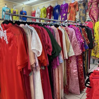 Bargain Bin - Women's Clothing Near Me - Sacramento, California