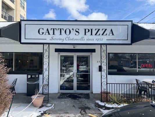 Gatto's Pizza by null