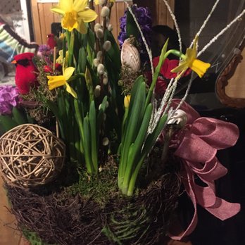 Always Always Flowers - Really fun arrangement of spring blooms! - Floral Designers Near Me - Niantic, Connecticut Always Always Flowers - Really fun arrangement of spring blooms! - Floral Designers Near Me - Niantic, Connecticut