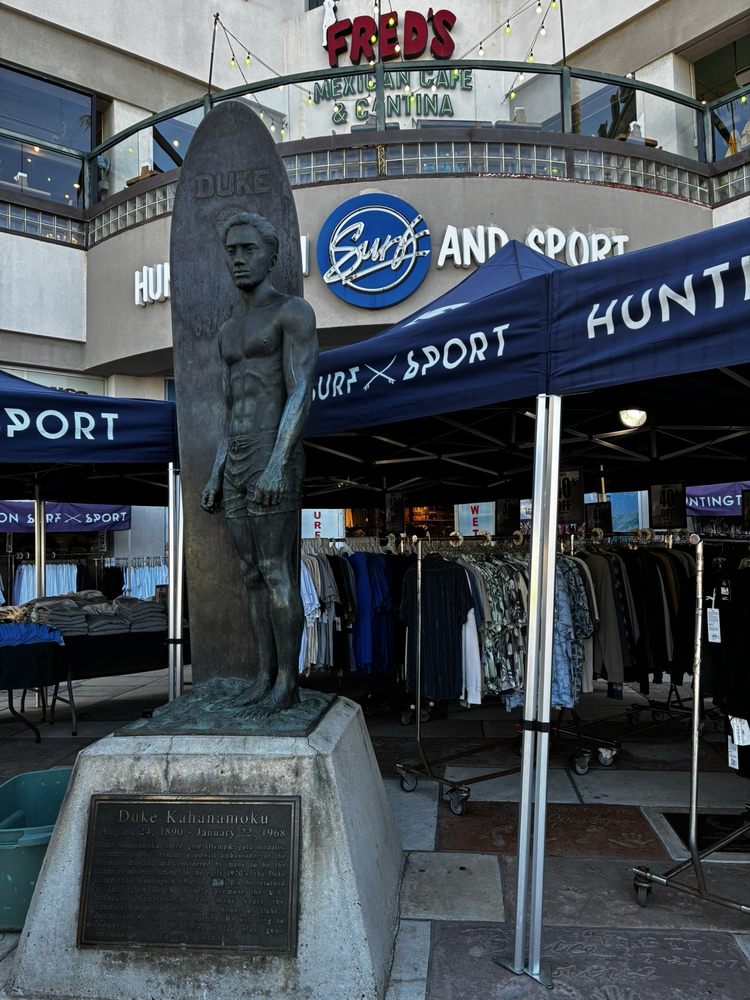 Huntington Surf And Sport Logo