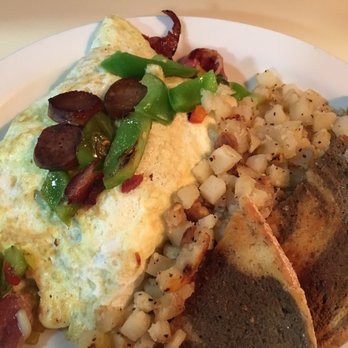 Belmont Diner - 3 egg omelette with hash and rye toast - Diners Near Me - Calgary, Alberta Belmont Diner - 3 egg omelette with hash and rye toast - Diners Near Me - Calgary, Alberta