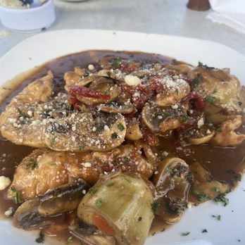 Villa Napoletana - Chicken con Cognac - Italian Near Me - East Longmeadow, Massachusetts Villa Napoletana - Chicken con Cognac - Italian Near Me - East Longmeadow, Massachusetts