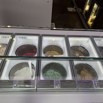 Carrara's Pastries - Desserts Near Me - Moorpark, California