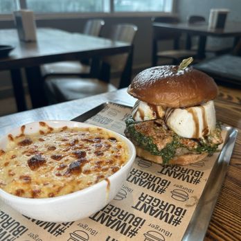 iBurger - Mamma Mia - Burgers Near Me - Miami, Florida