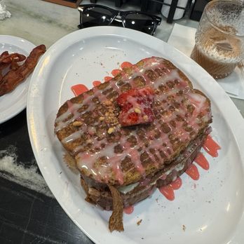 French Toast Atl - Strawberry crunch French toast - Breakfast & Brunch Near Me - Marietta, Georgia