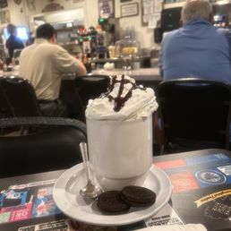 Hot chocolate with oreo cookies Hot chocolate with oreo cookies