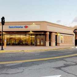 Bank of America Financial Center - Storefront
