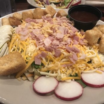 Hochatown Saloon - Chef Salad - Sports Bars Near Me - Broken Bow, Oklahoma