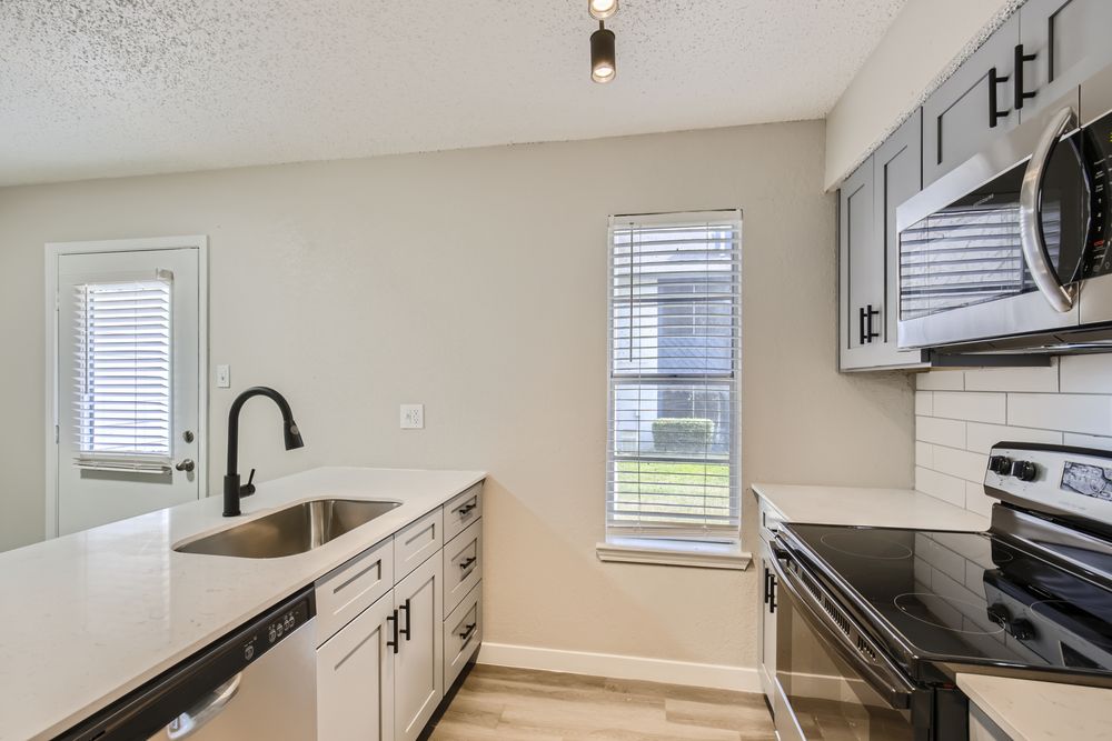 RISE BEDFORD LAKE 47 Photos 1300 Shady Lane, Bedford, Texas