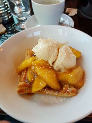 La Pizzaiolle (Ville Mont-Royal) by null