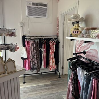 Babe Thee Unique Boutique - Good things - Women's Clothing Near Me - Kailua-Kona, Hawaii