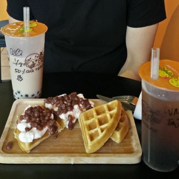 QQ Tea House - Milk tea, wintermelon tea, and fresh waffles with red bean. Everything exceeded expectations! - Bubble Tea Near Me - Honolulu, Hawaii