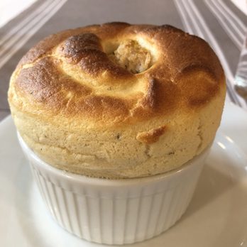 La Cuisine de Philippe - Lobster bisque soufflé with crab - French Near Me - Paris, 75 La Cuisine de Philippe - Lobster bisque soufflé with crab - French Near Me - Paris, 75