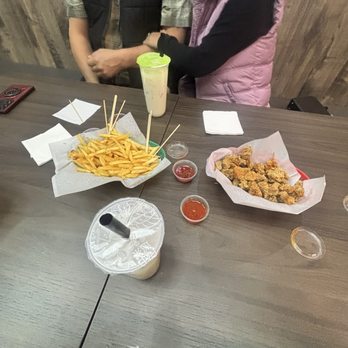 R&B Tea - the owner is so nice! i recommend the lychee yakult and fries, super yummy place!! - Tea Rooms Near Me - Orange, California R&B Tea - the owner is so nice! i recommend the lychee yakult and fries, super yummy place!! - Tea Rooms Near Me - Orange, California