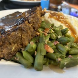 Meatloaf dinner lots of green beans and excellent meatloaf potatoes good too Meatloaf dinner lots of green beans and excellent meatloaf potatoes good too
