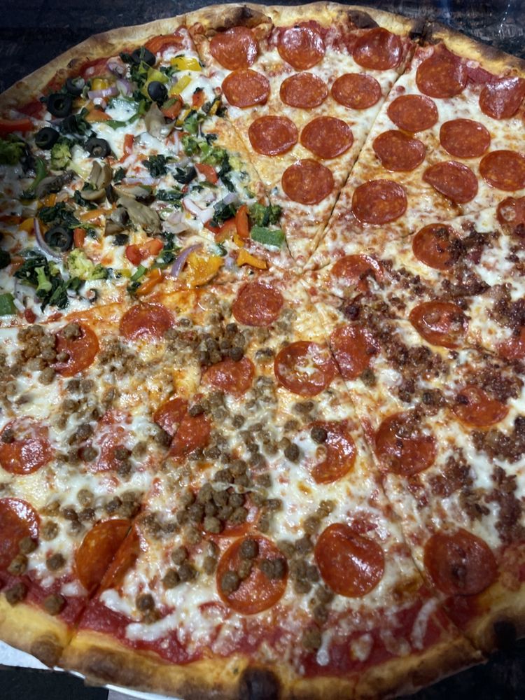 Santo’s Pizzeria & Mexican Restaurant