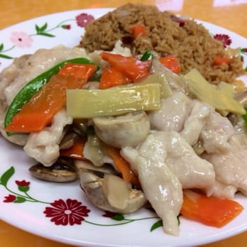 Wu's Kitchen - Moo Goo Gai Pan. - Chinese Near Me - Rehoboth Beach, Delaware