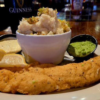 Llywelyn's Pub - Irish Pub Near Me - Webster Groves, Missouri