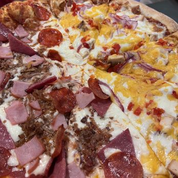 Strombolli's Pizzeria - Half meat and half bbq chicken - Pizza Near Me - Page, Arizona Strombolli's Pizzeria - Half meat and half bbq chicken - Pizza Near Me - Page, Arizona