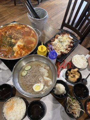 Hanmaru Gamjatang by null