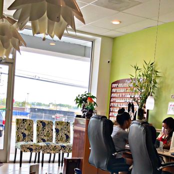 Crystal Nail Spa - Entry way - Nail Salons Near Me - Lemoyne, Pennsylvania