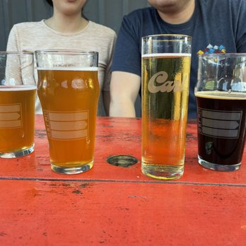 St Elmo Brewing Company - Vaya Coffee Cream Ale left was the favorite!! - Breweries Near Me - Austin, Texas
