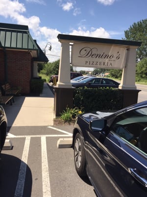 Denino's South Pizzeria by null