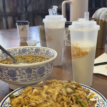 Kung Fu Noodle - Stir fried knife sliced noodles with pork - Noodles Near Me - Cincinnati, Ohio