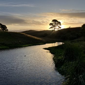 Hobbiton Movie Set - Sunset - Walking Tours Near Me - Matamata, WKO
