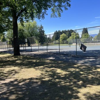 Memorial South Park - Parks Near Me - Vancouver, British Columbia Memorial South Park - Parks Near Me - Vancouver, British Columbia