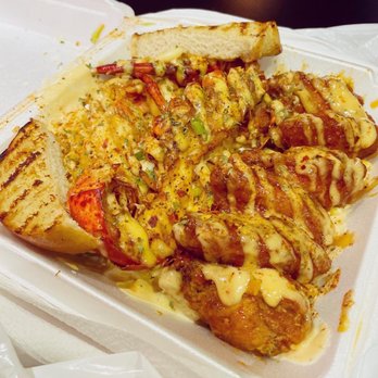 Dav's HotSpot - Fully Loaded Mac & Cheese (additional lobster added for extra cost) - Italian Near Me - Mississauga, Ontario Dav's HotSpot - Fully Loaded Mac & Cheese (additional lobster added for extra cost) - Italian Near Me - Mississauga, Ontario