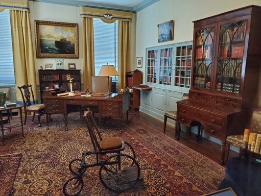 Franklin D. Roosevelt Presidential Library and Museum by null