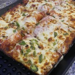 Detroit Style Pizza