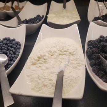 The Centurion Lounge - Airport Lounges Near Me - San Francisco, California