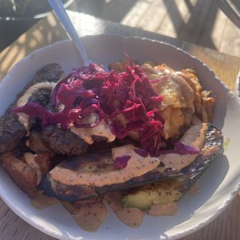 Maro's - Middle Eastern Near Me - Oakville, Ontario