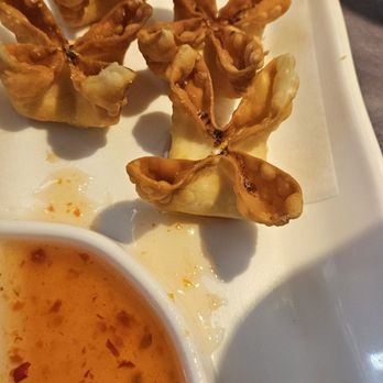 Drunken Noodle - fried crab ragoon - Thai Near Me - St. Marys, Georgia