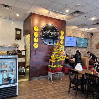 Mon Viet Cafe - the interior of the restaurant - Vietnamese Near Me - Arlington, Texas Mon Viet Cafe - the interior of the restaurant - Vietnamese Near Me - Arlington, Texas