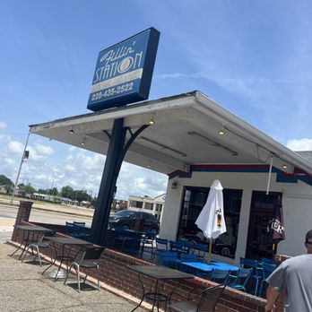 The Fillin Station - Seafood Near Me - Biloxi, Mississippi