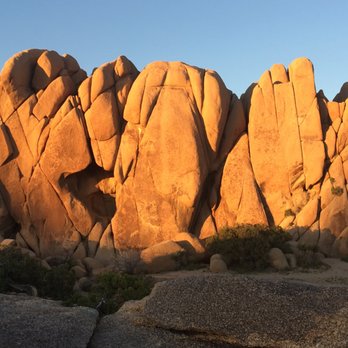 Jumbo Rocks Campground - Jumbo rocks camping trip - Hiking Near Me - Twentynine Palms, California