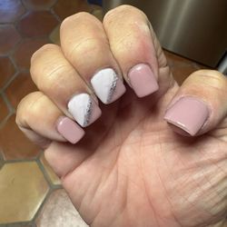 Skylines Nails & Spa - My new set of nails. So happy!
