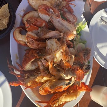 Las Brisas - Combo #1  Lobster,Shrimp,& Crab - Seafood Near Me - Puerto Nuevo, BCN