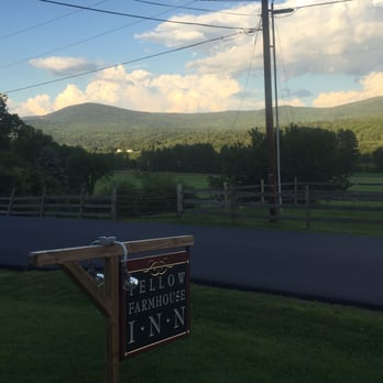 Yellow Farmhouse Inn - Hotels Near Me - Waitsfield, Vermont Yellow Farmhouse Inn - Hotels Near Me - Waitsfield, Vermont